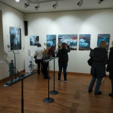 Visite de l’exposition “Artistes dans la ville” à Moncoutant